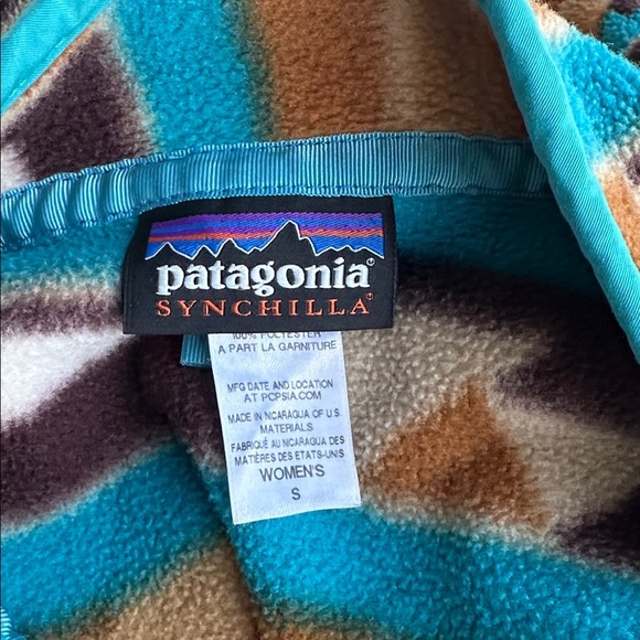 Patagonia Women's Lightweight Synchilla Snap-T Pullover in Guatemala Tango Small - Picture 8 of 8